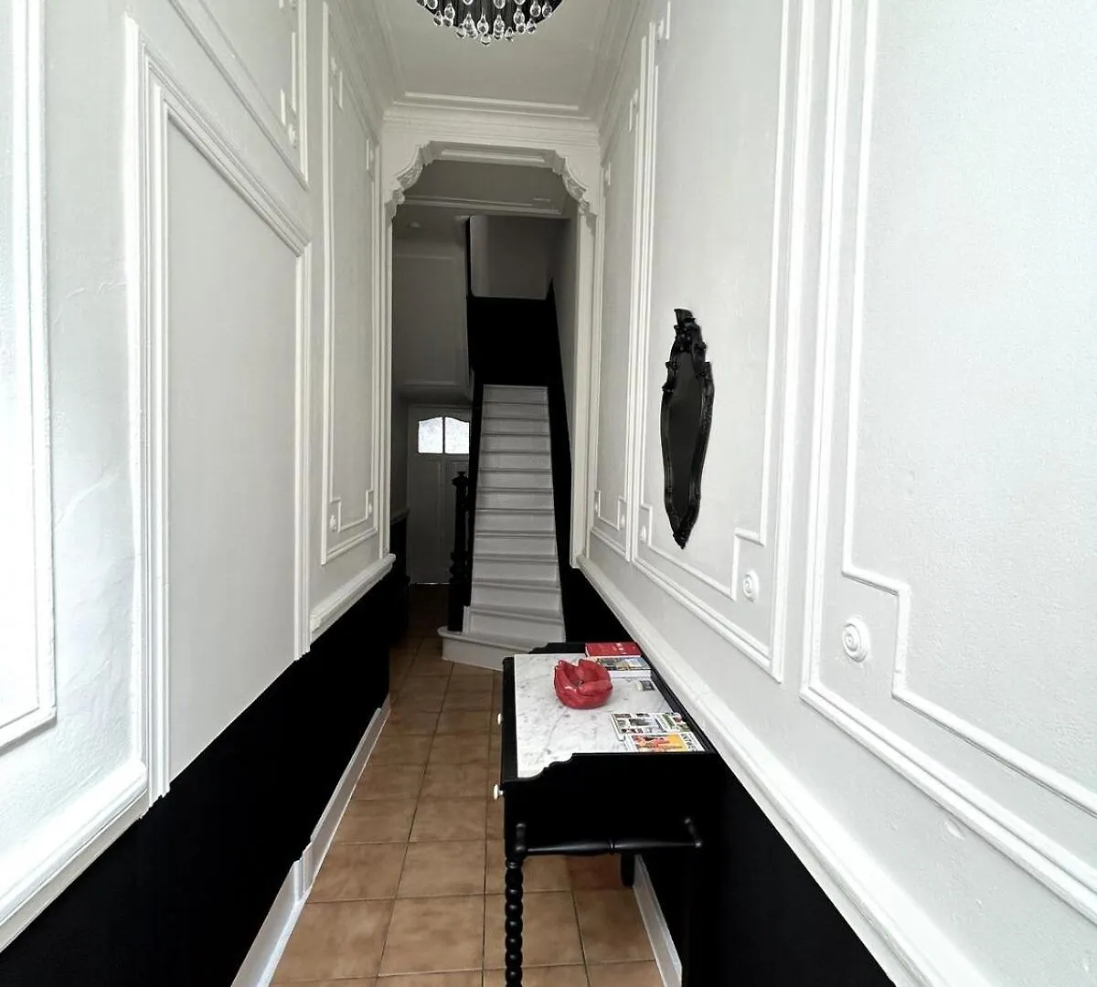 Spacious Townhouse In Антверпен